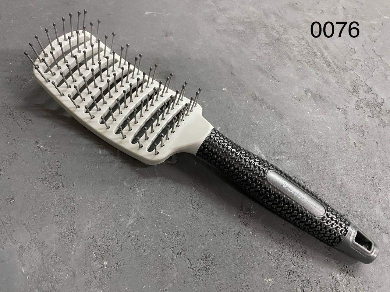 

Salon Professional Расческа массажная 0076 (бело-серая)