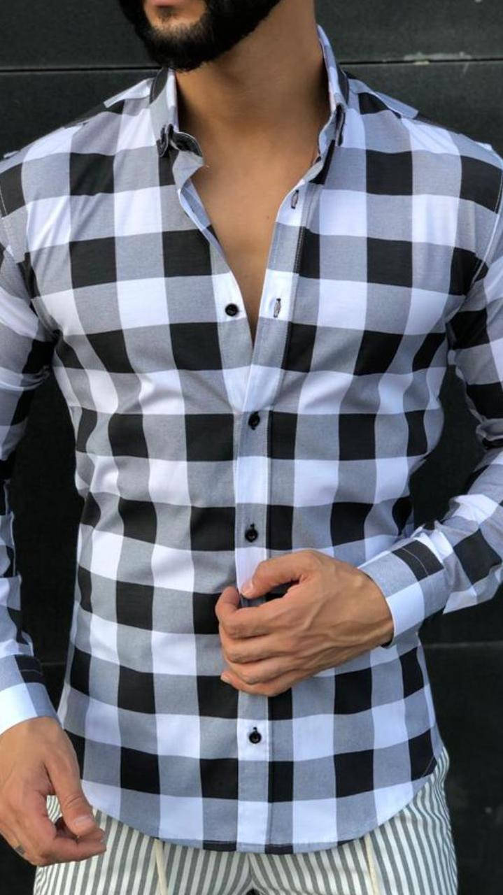 

Мужская рубашка черно-белая в клетку L, Разные цвета