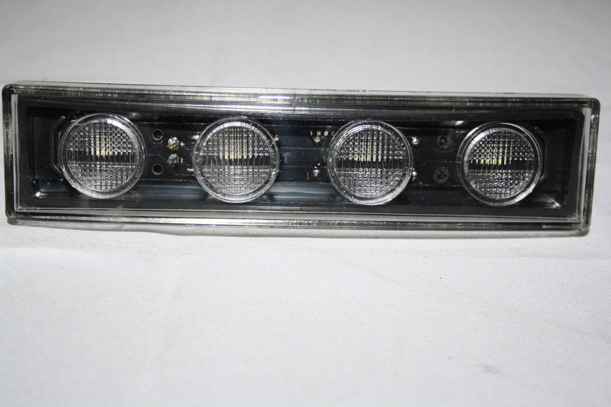 

Габаритный фонарь (дневные ходовые огни) SCANIA 4