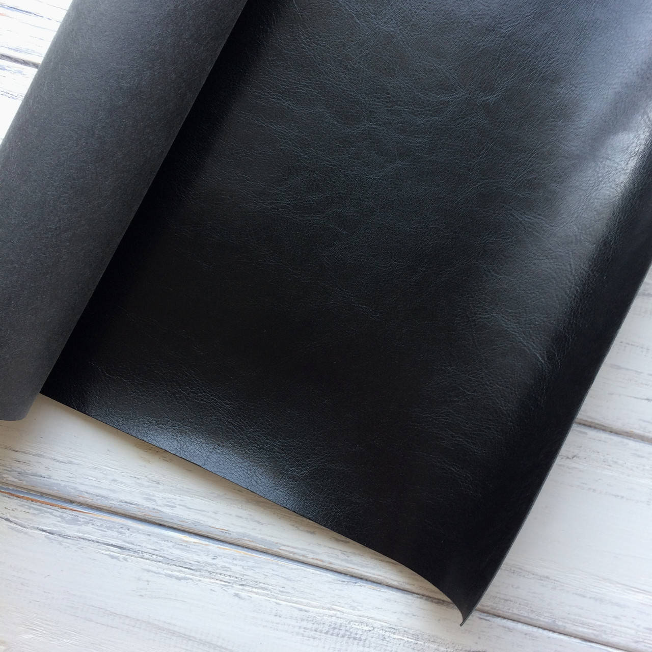 

Шкірзамінник палітурний - глянець - чорний VH088 - виробник Італія - 25х35 см