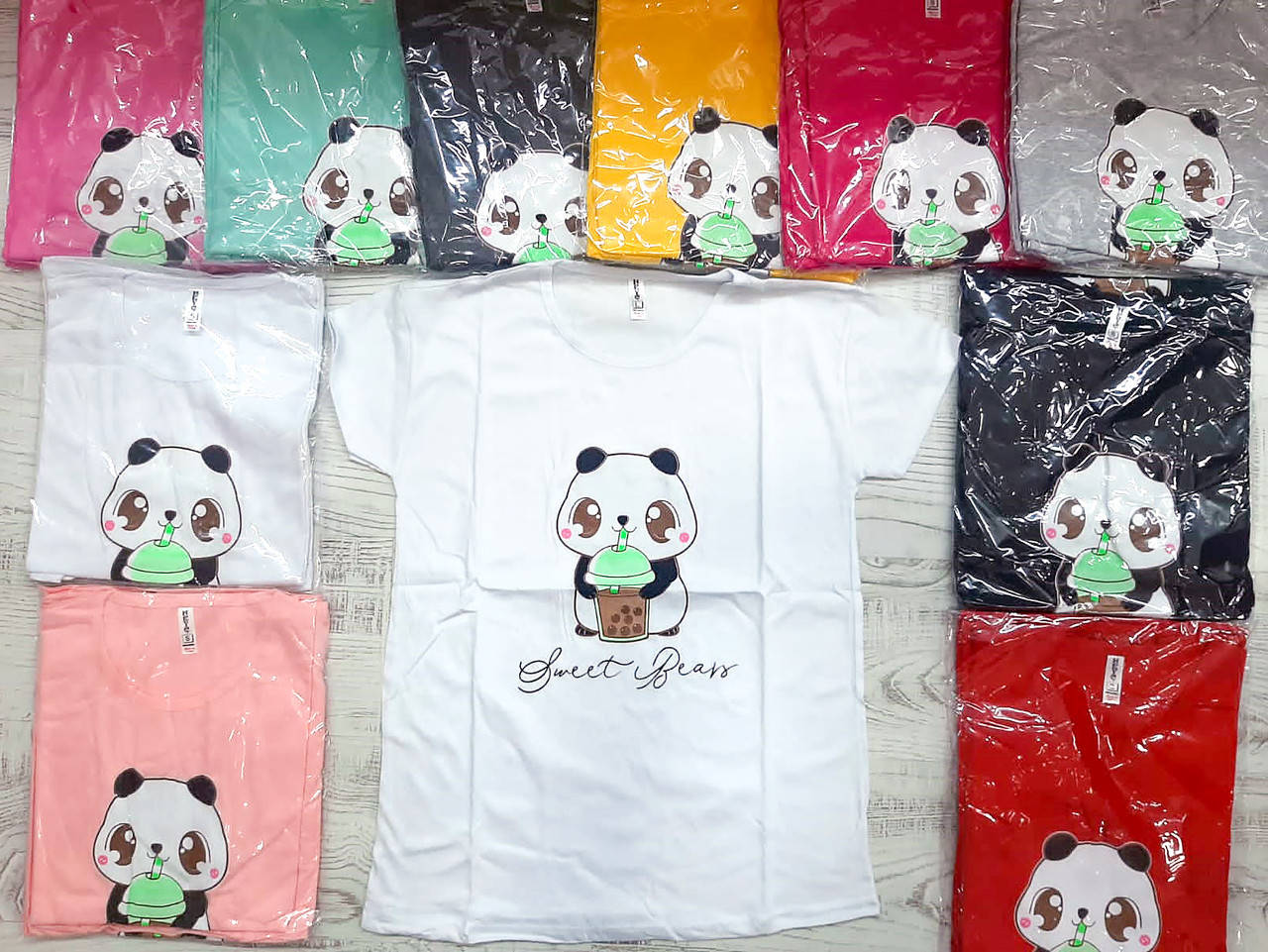 

Молодежная футболка с пандой 42-46 (в расцветках)