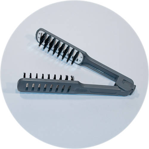 

Расческа- щипцы для выравнивания волос феном.