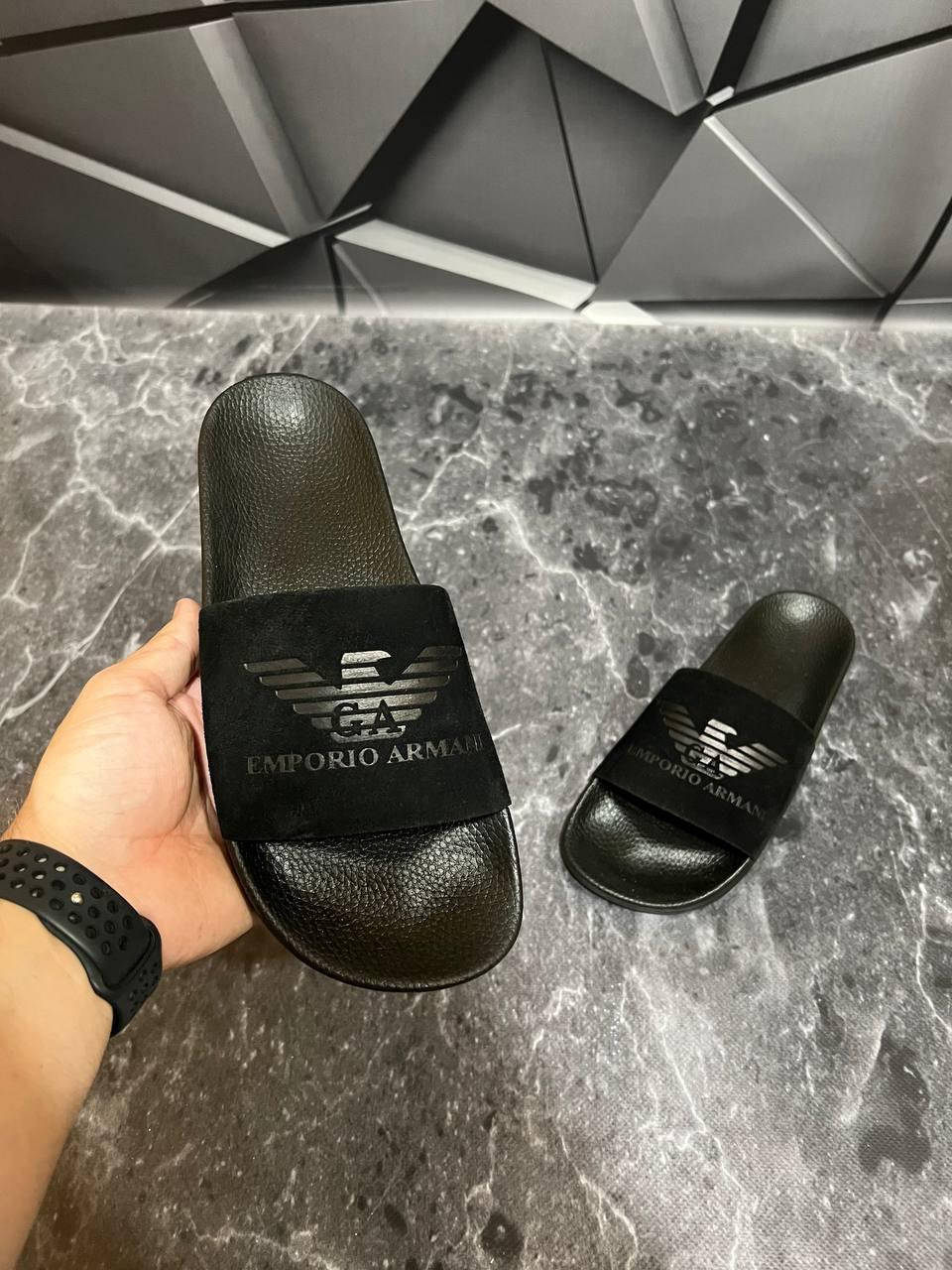 

Шлепки мужские Armani замшевые, шлепанцы армани черные, сланцы мужские тапки, Черный