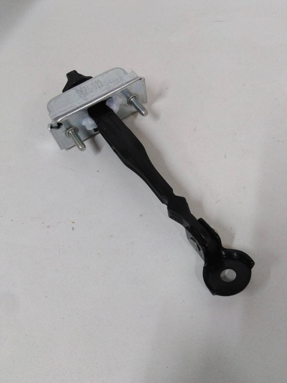 

Ограничитель передней двери Opel Astra J. 13270665.