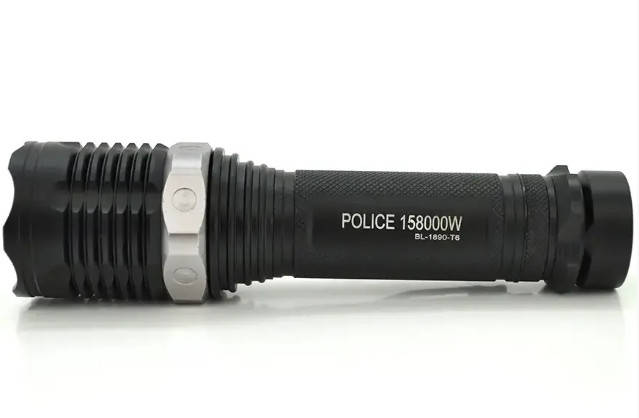 

Ручной фонарик Police BL-1890-T6 158000W zoom + ЗУ220/12В + 18650, Черный