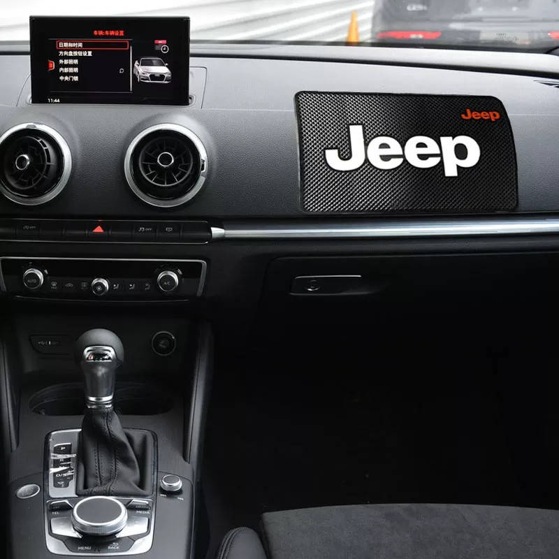 

Антискользящий коврик на панель авто Jeep (Джип)