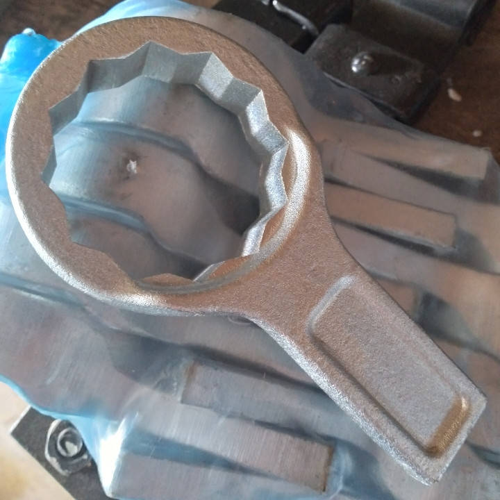 

Ключ накидной на 46 (на гайку реактивной штанги КамАЗ) 3901108