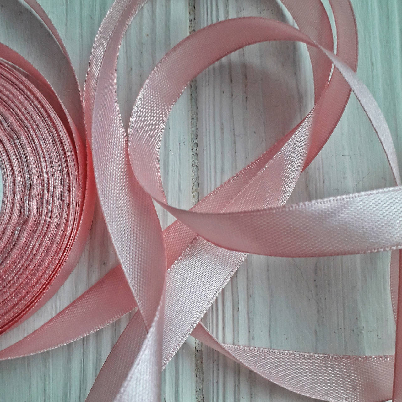 

Лента 1.2 см атласная для упаковки Пудровый