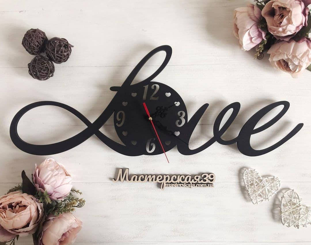 

Часы "Love", Черный