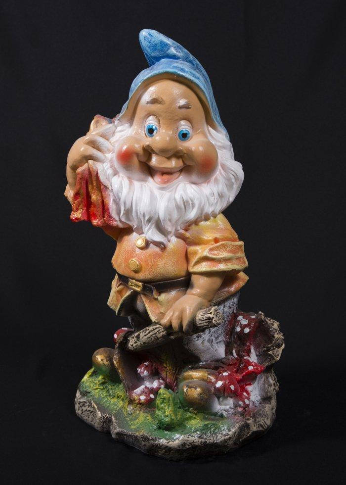 

Садова фігура. Гном з сапкою в.54/ш.29 см.(Гіпс)