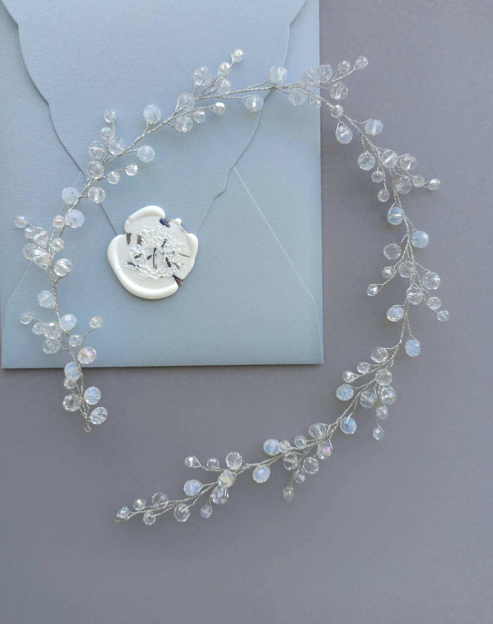 

Веточка в прическу лунный камень, украшения в прическу невесты из бусин