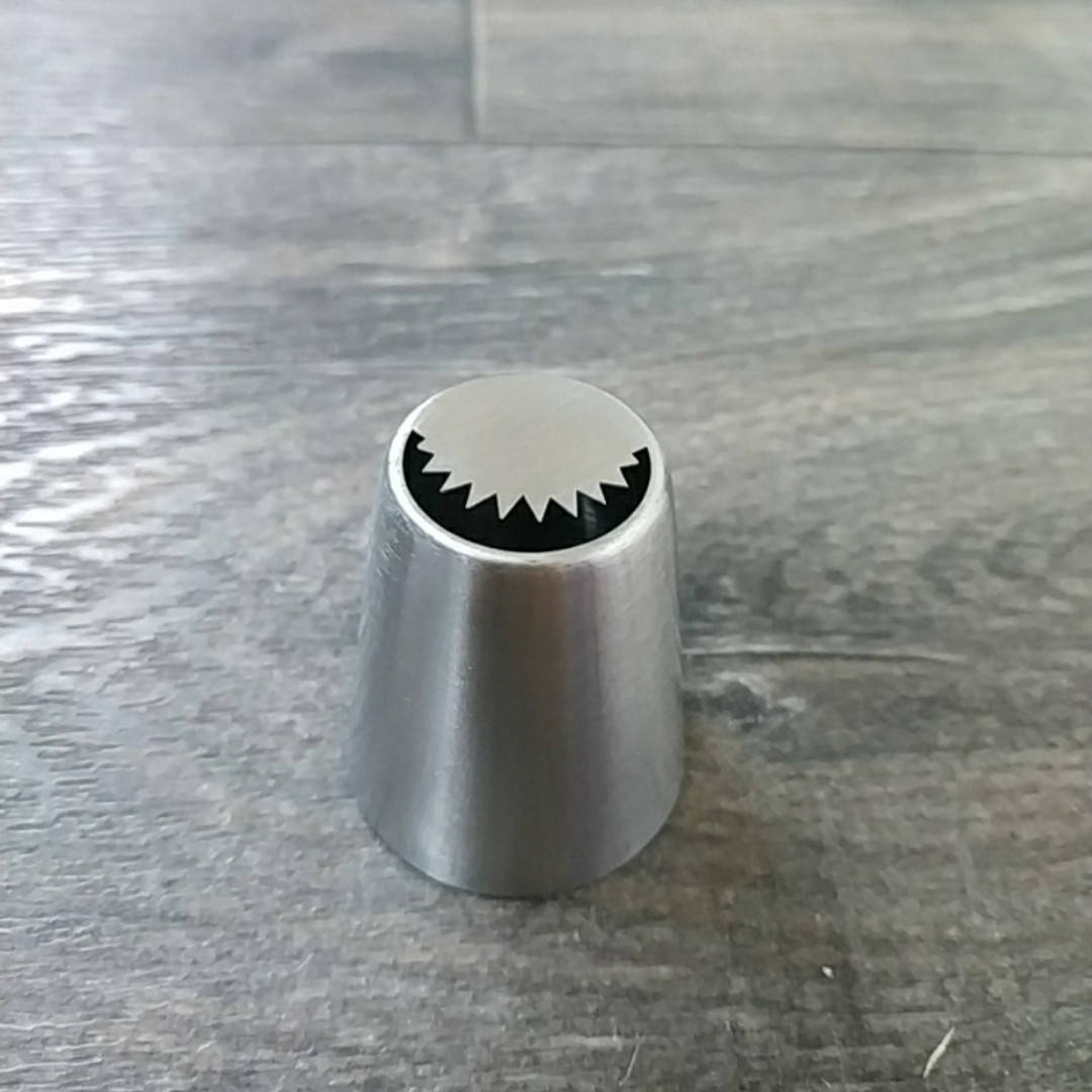 

Насадка кондитерская Листик 10