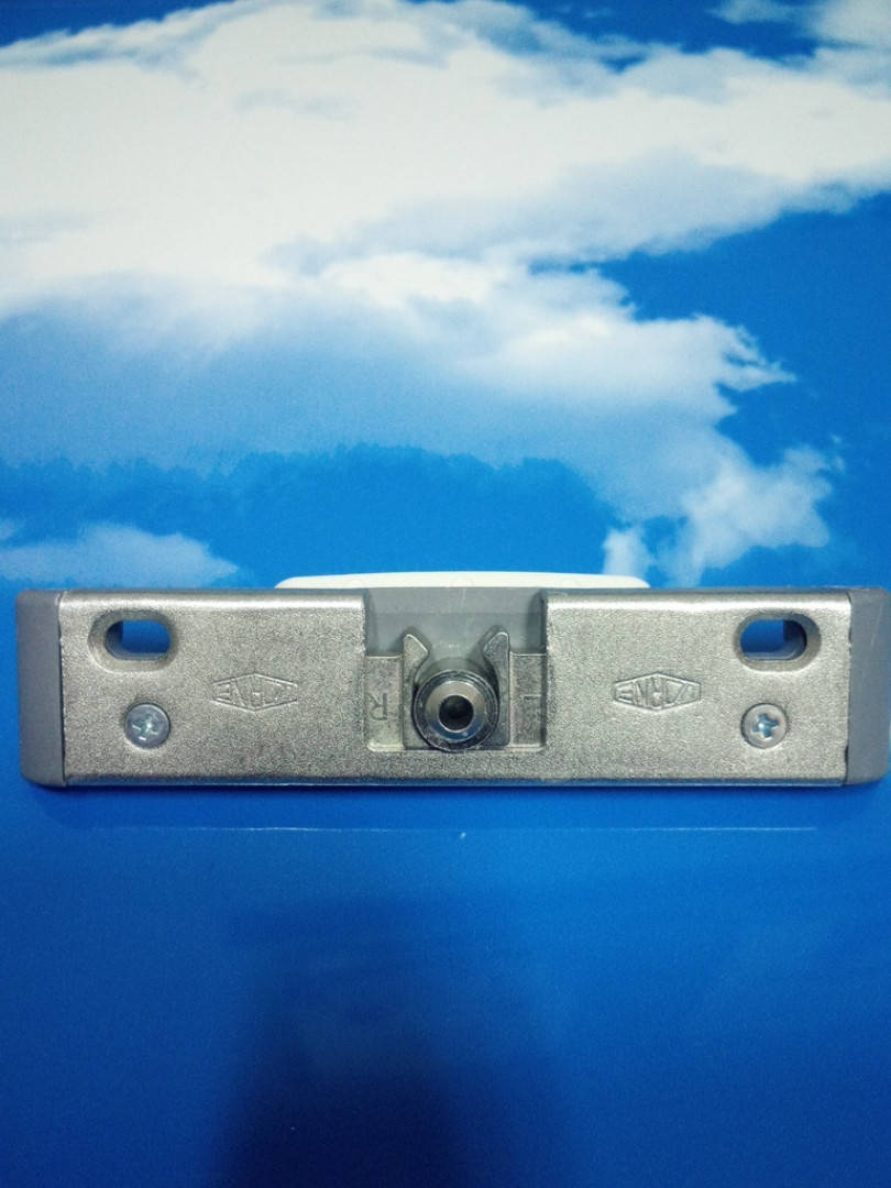 

Защелка для балконной двери