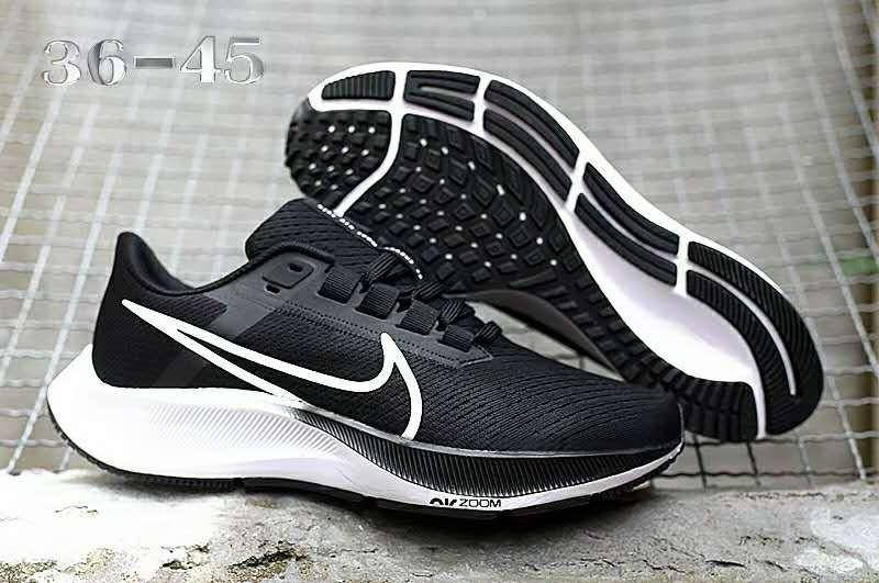 

Кроссовки Nike Air Zoom Pegasus 38, Черно-белый