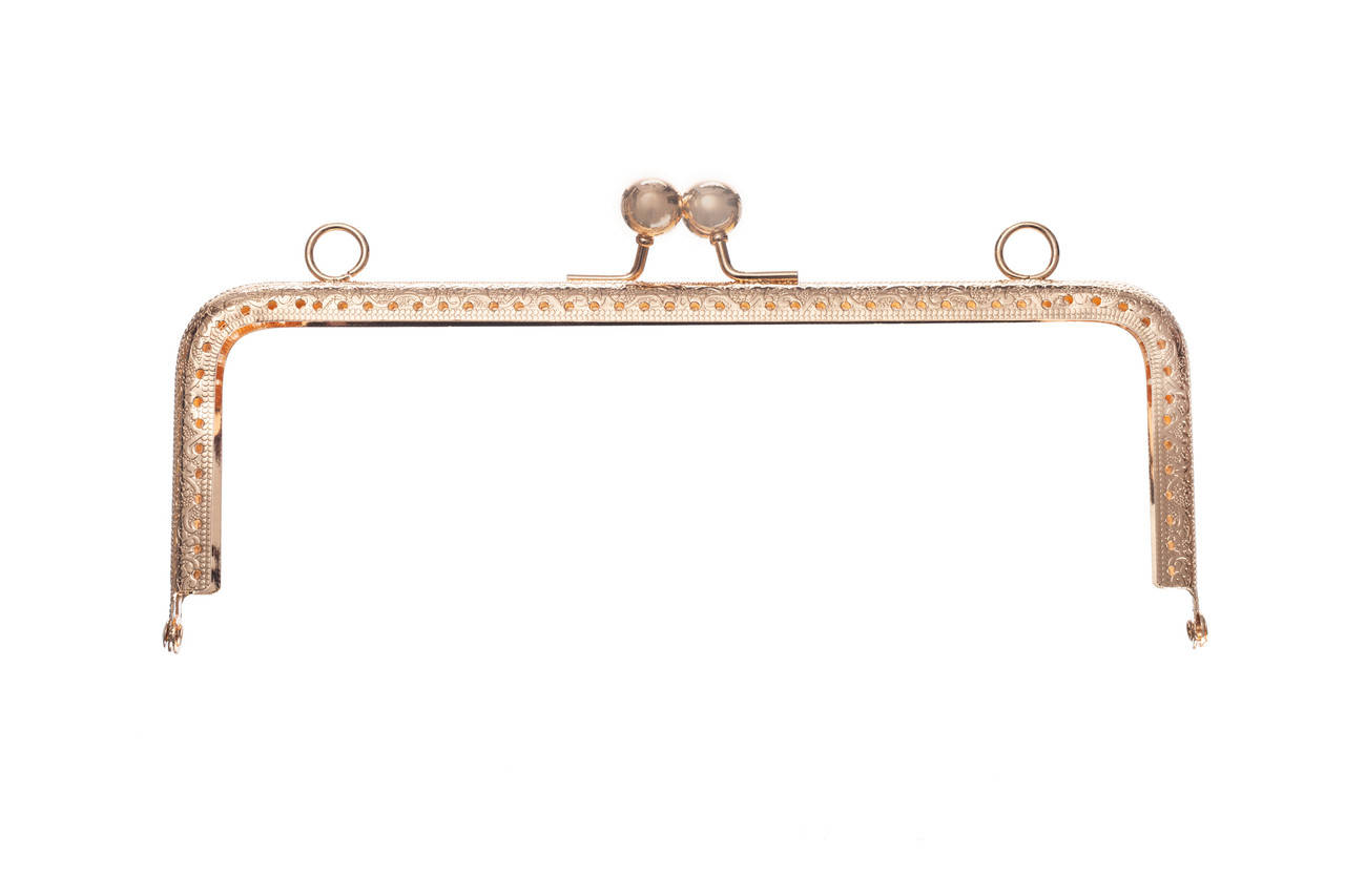 

Фермуар прямоугольный, с тиснением и двумя зажимами, 20,5 см Золото