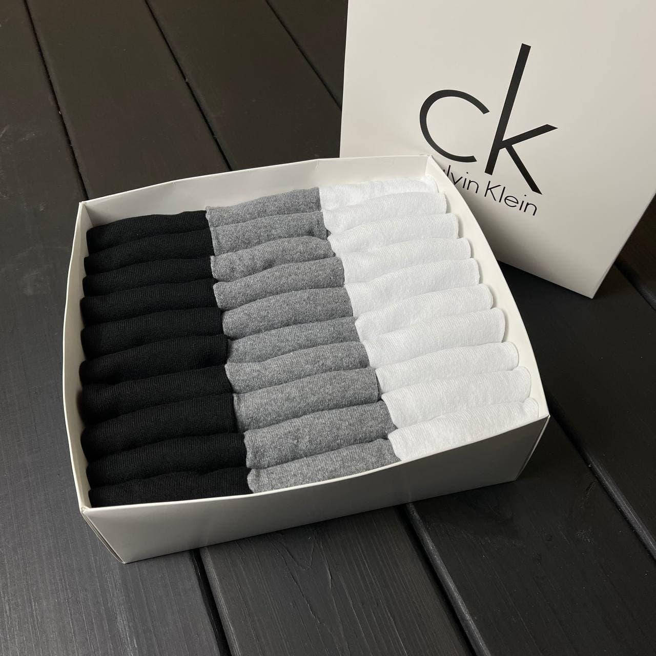 

Мужские ночки Calvin Klein 30 пар в подарочной упаковке! мужские укороченные носки в коробке