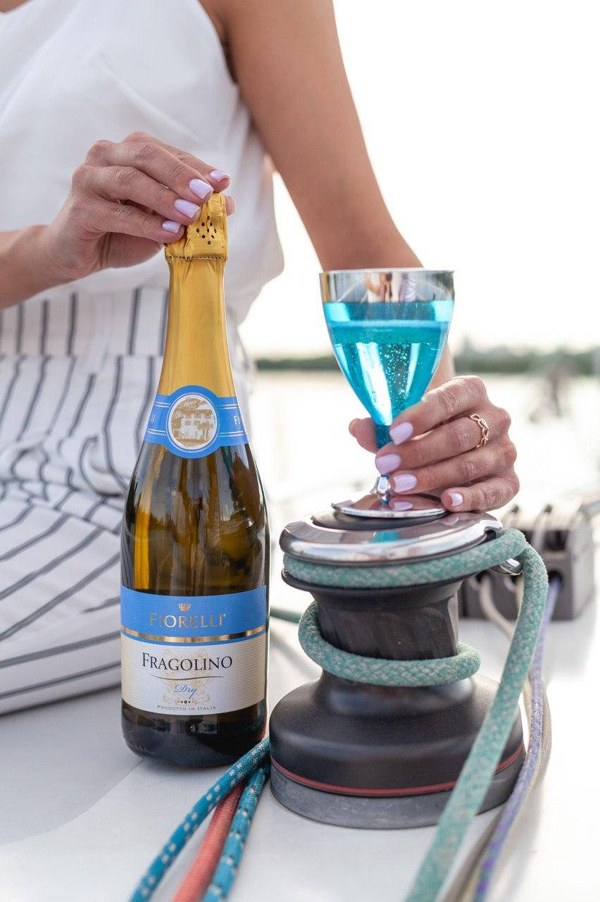 

Бокалы пластиковые 130 мл 6 шт Capital For People д/вина синий с серебром.