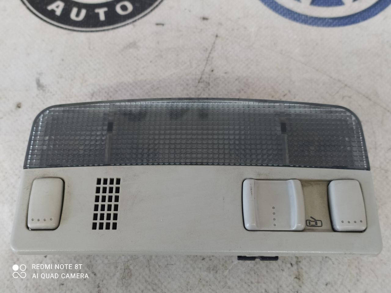 

Плафон салона 3B0947105C Шкода А5