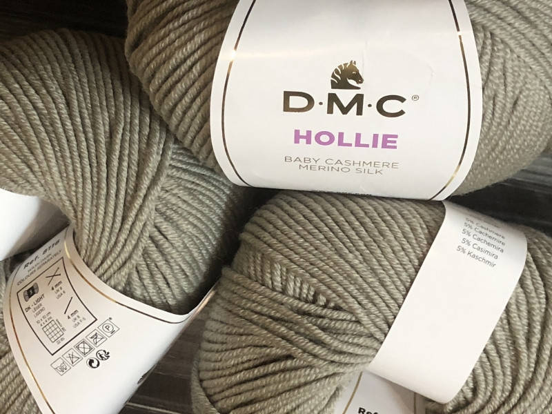 

Пряжа Hollie DMC-677