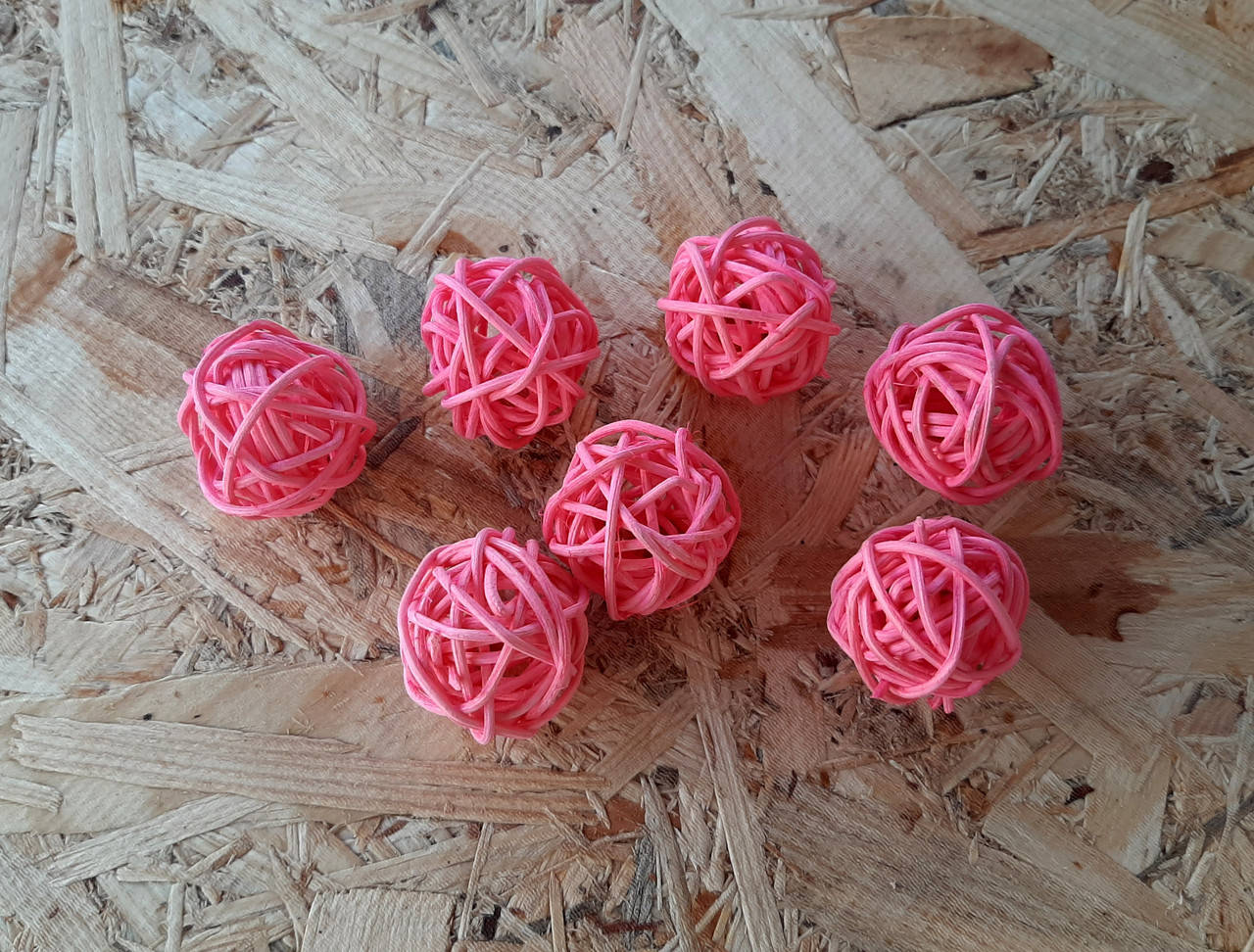 

Шарик из ротанга 3см, розовый