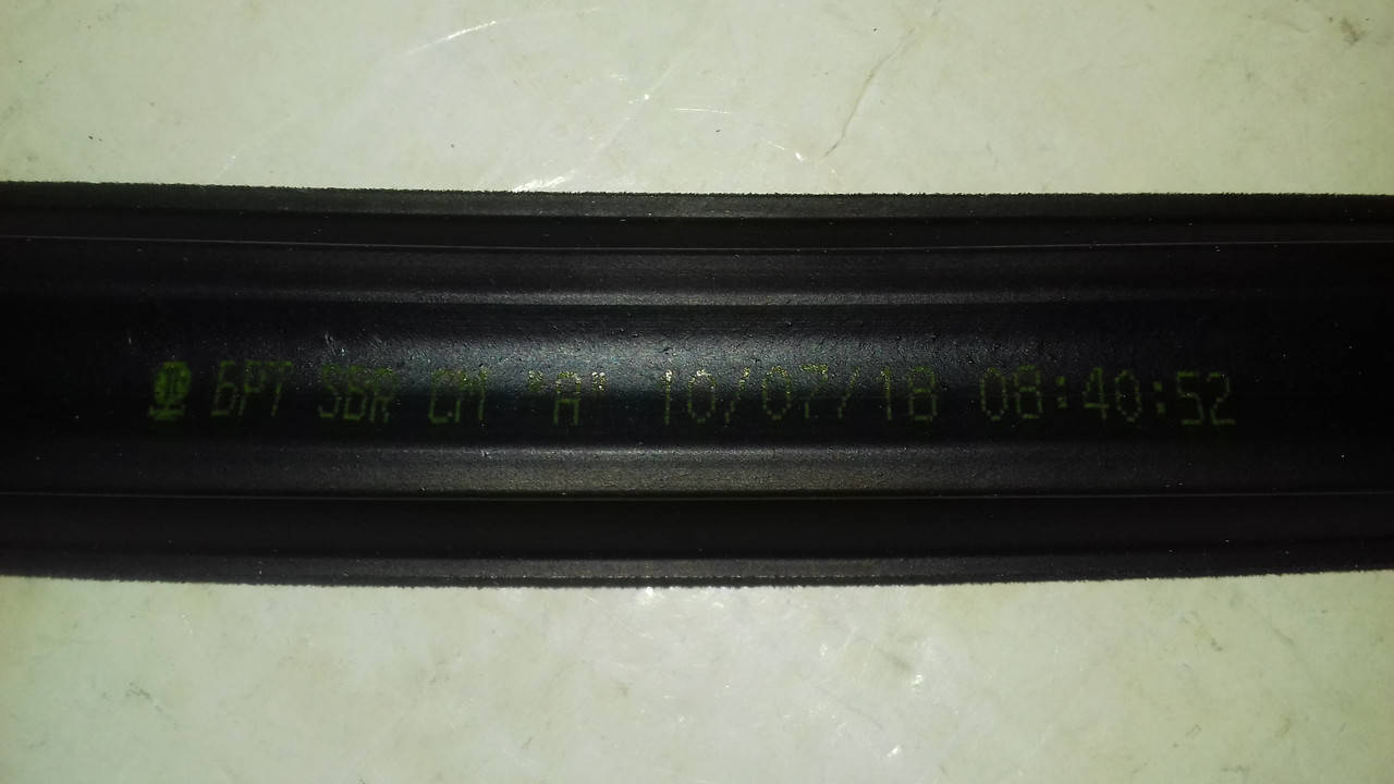 

Уплотнитель стекла опускного ВАЗ 2108 торцевой БРТ 2108-6103294Р