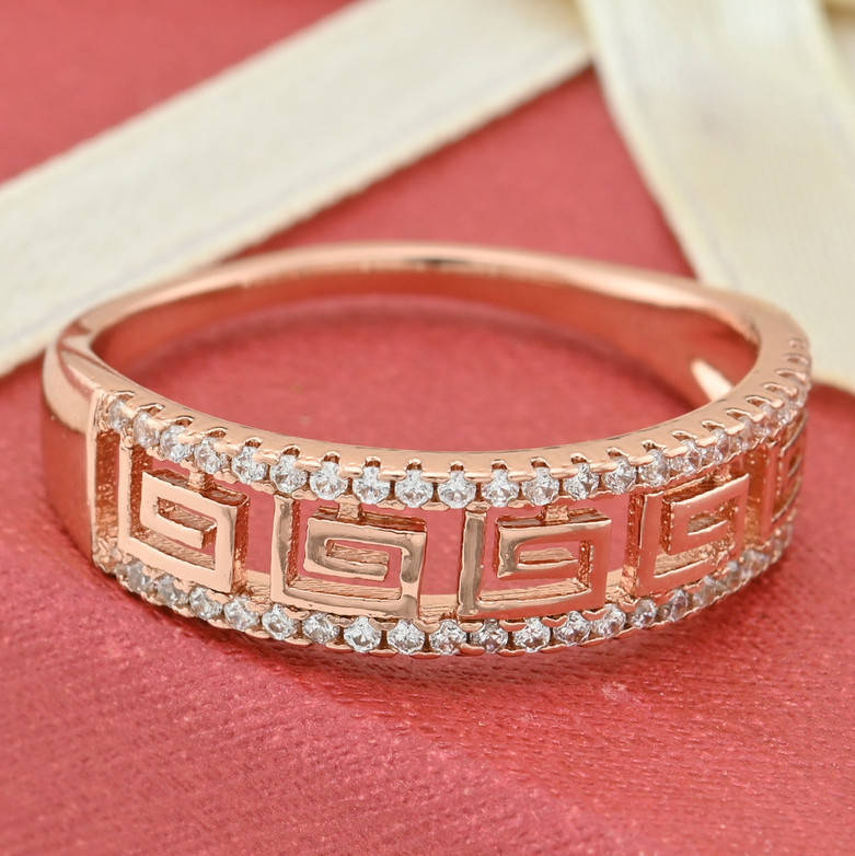 

Кольцо Xuping 15016 ширина 6 мм белые фианиты позолота РО размер 18