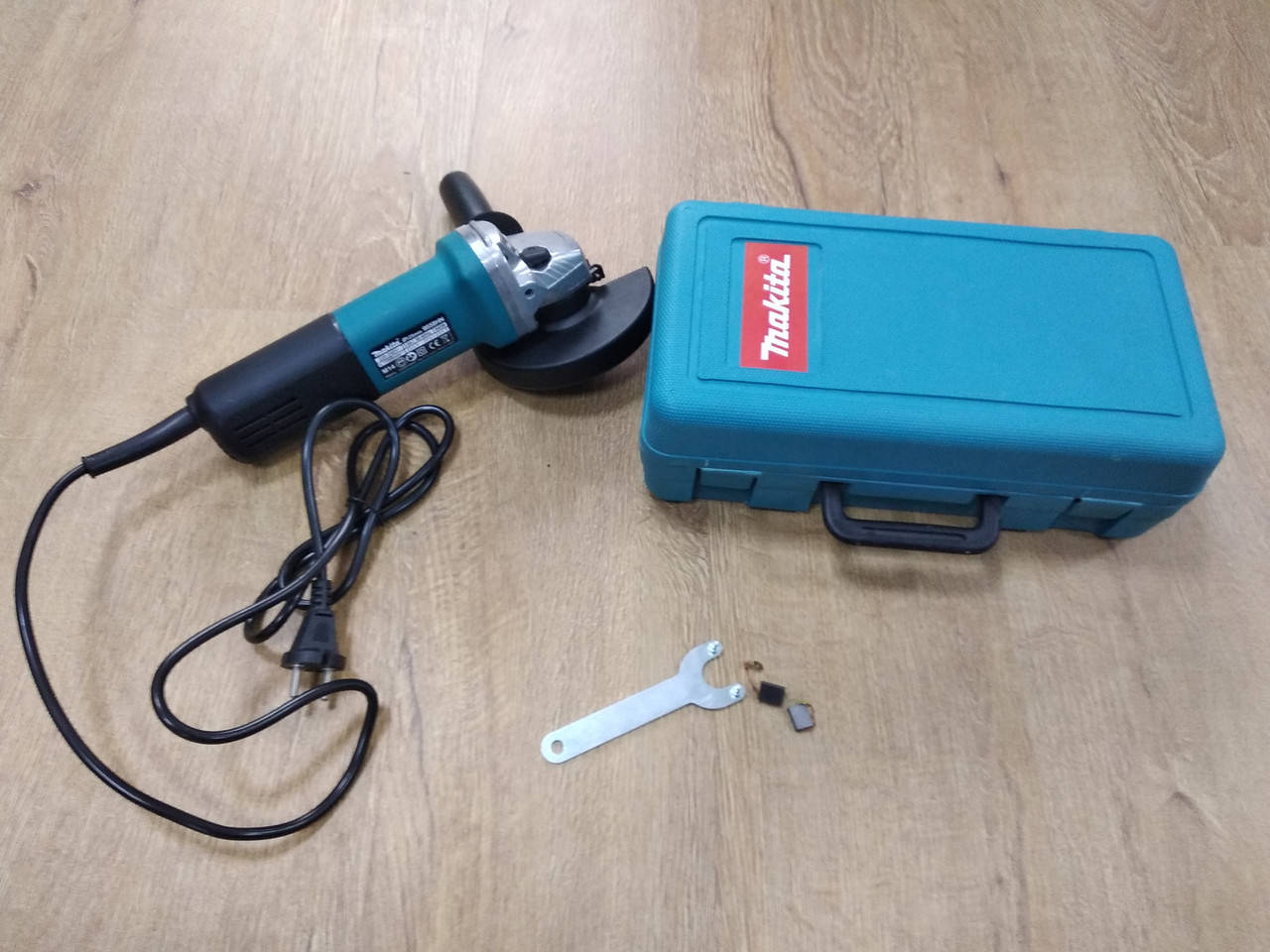

Болгарка Makita 9558 HN : Кейс + Регулятор обооротов