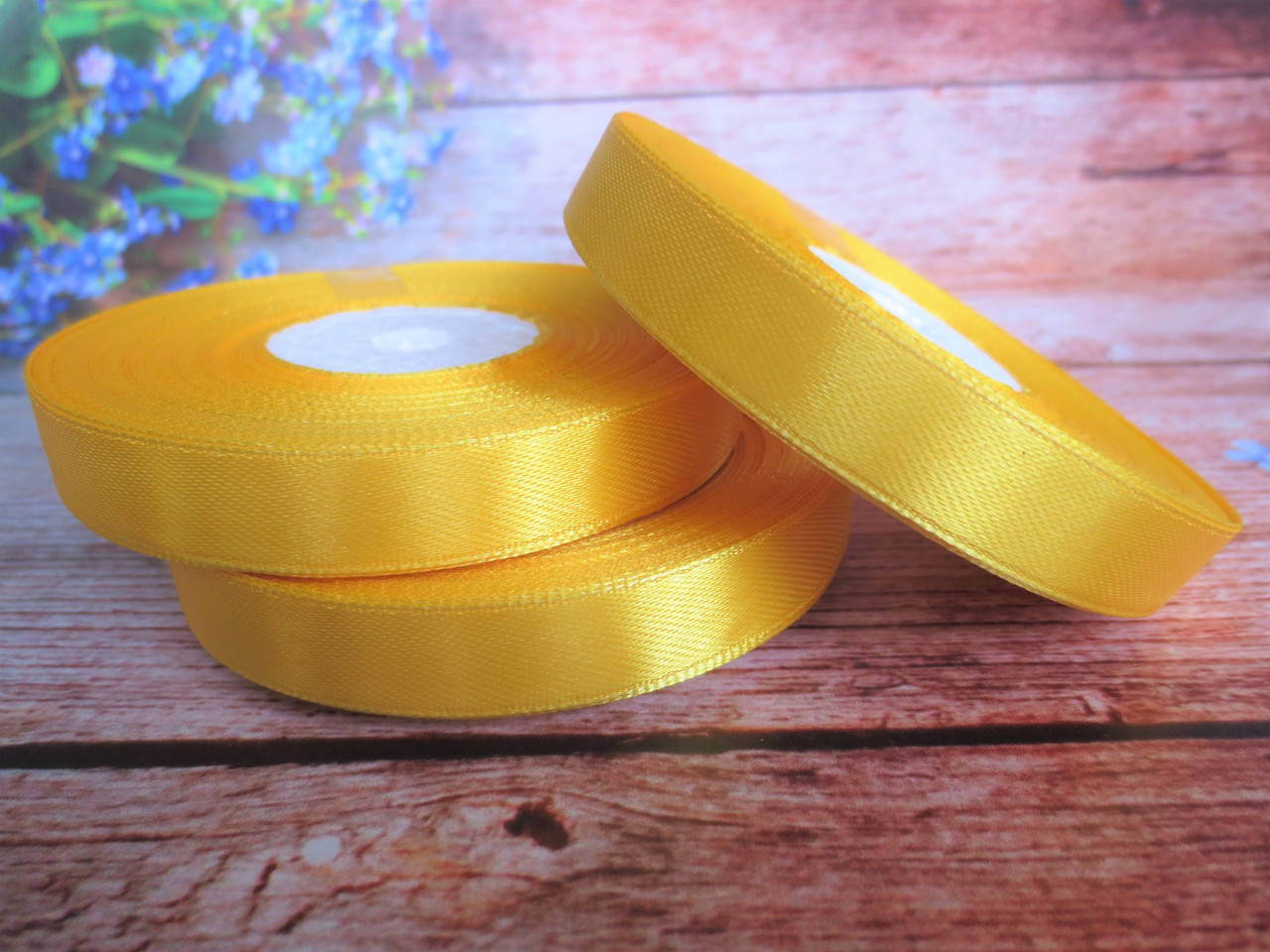 

Атласная лента 1,2 см, 33 м, цвет ЖЕЛТЫЙ