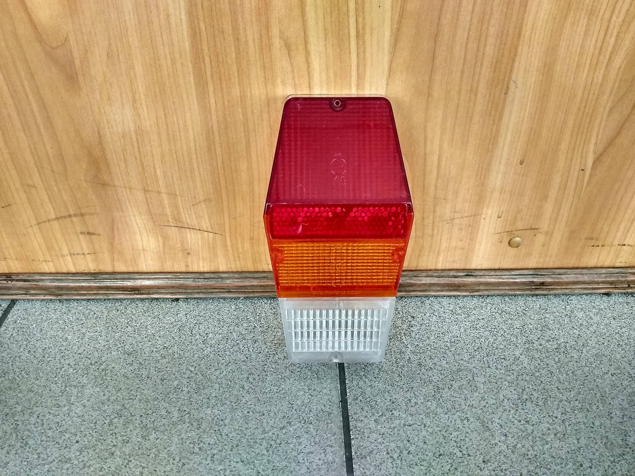 

Стекло заднего фонаря ГАЗ 2410 (Волга)