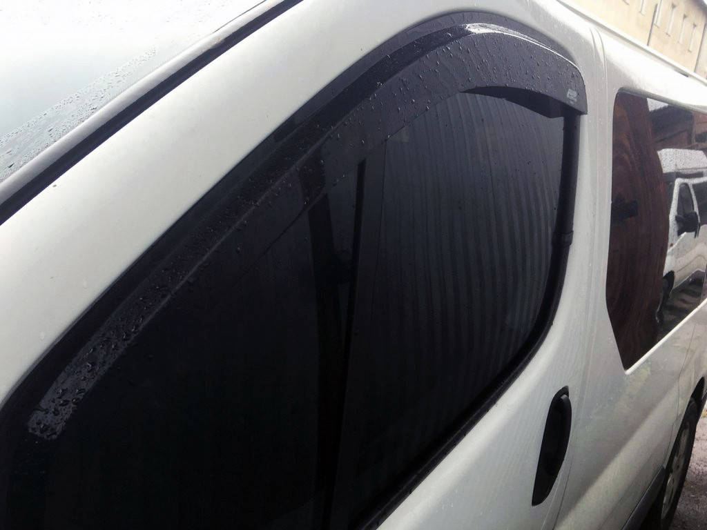 

Ветровики (2 шт, DDU) для Opel Vivaro 2001-2015 гг.