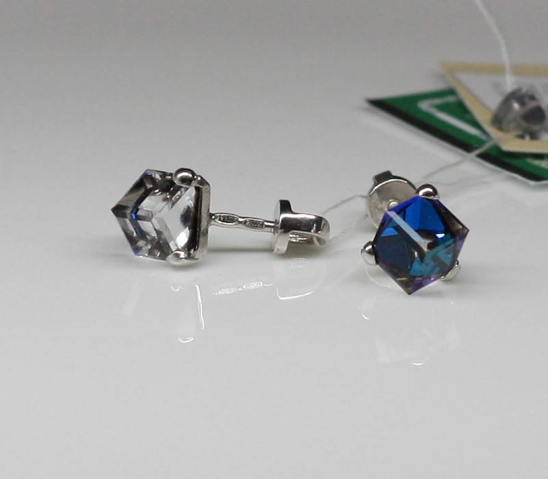 

Серьги - пусеты серебряные "Swarovski Куб Д6" Bermuda Blue - Океан родированные