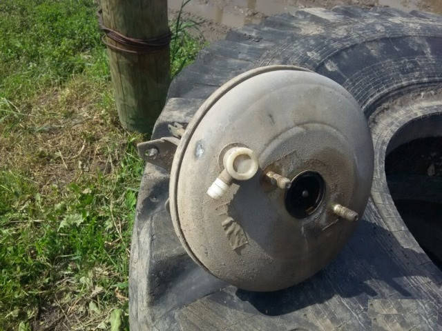 

Усилитель тормозов вакуумный с конштейном ВАЗ 2108 2109 21099 2113 2114 2115 бу