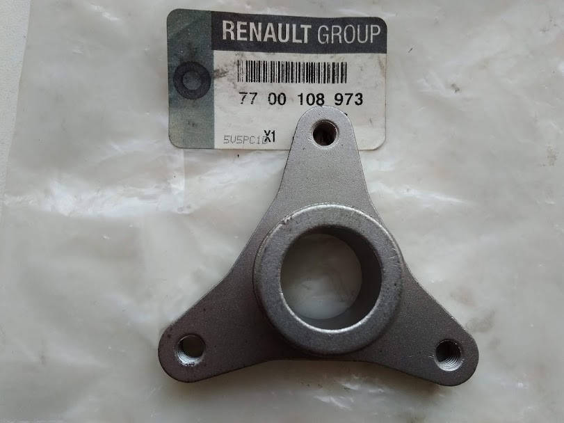 

Ступица шкива насоса ГУР (треугольная на 3 болта) Рено Мастер / Renault Master