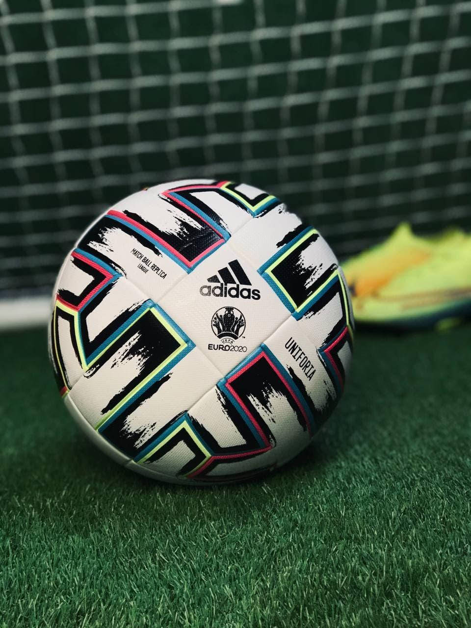 

Мяч футбольный Adidas Uniforia Euro 2020