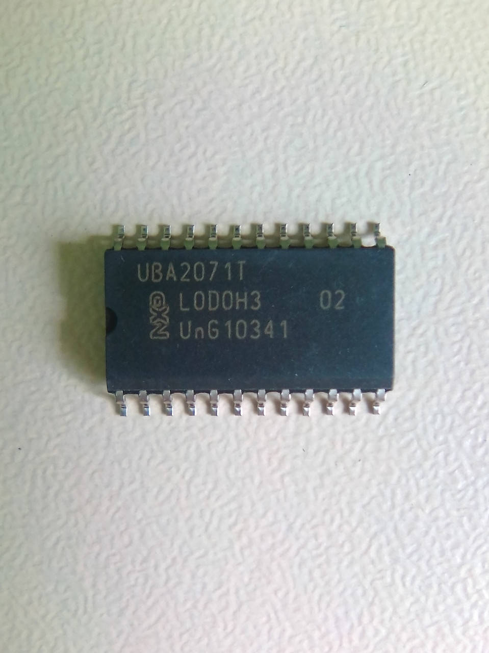 

UBA2071