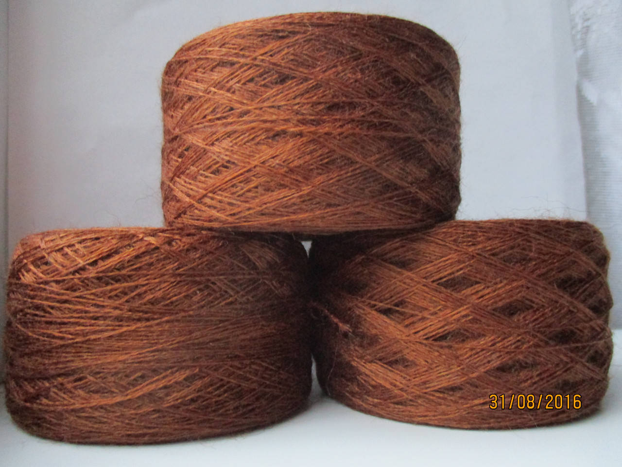 

Пряжа полушерсть.Слонимская фабрика. №720 темный рыжик, Коричневый