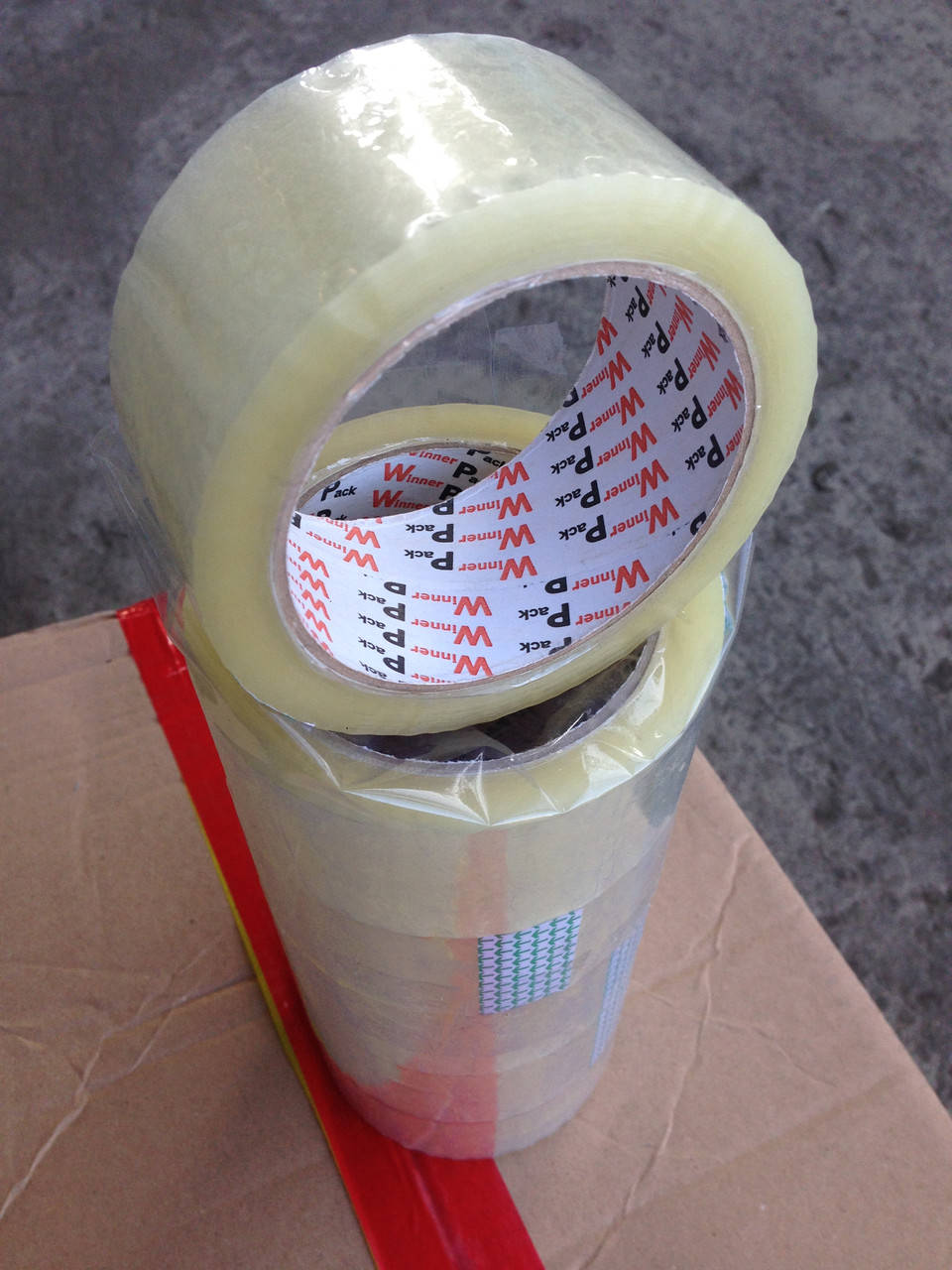 

Скотч упаковочный прозрачный 45мм*38мкм*200м(реальная намотка 90 м)