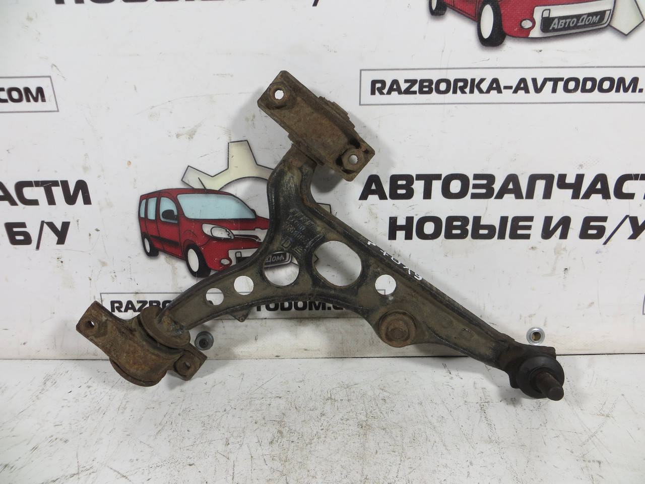 

Рычаг передний правый нижний Fiat Tipo , Tempra , Brava (1988-1995) D17 ОЕ: 71747916