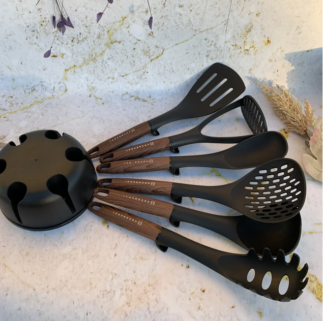 

Наборы поварешек из 7 предметов из нейлоновый теплостойкость до 185° Edenberg EB-3607-кор, Коричневый