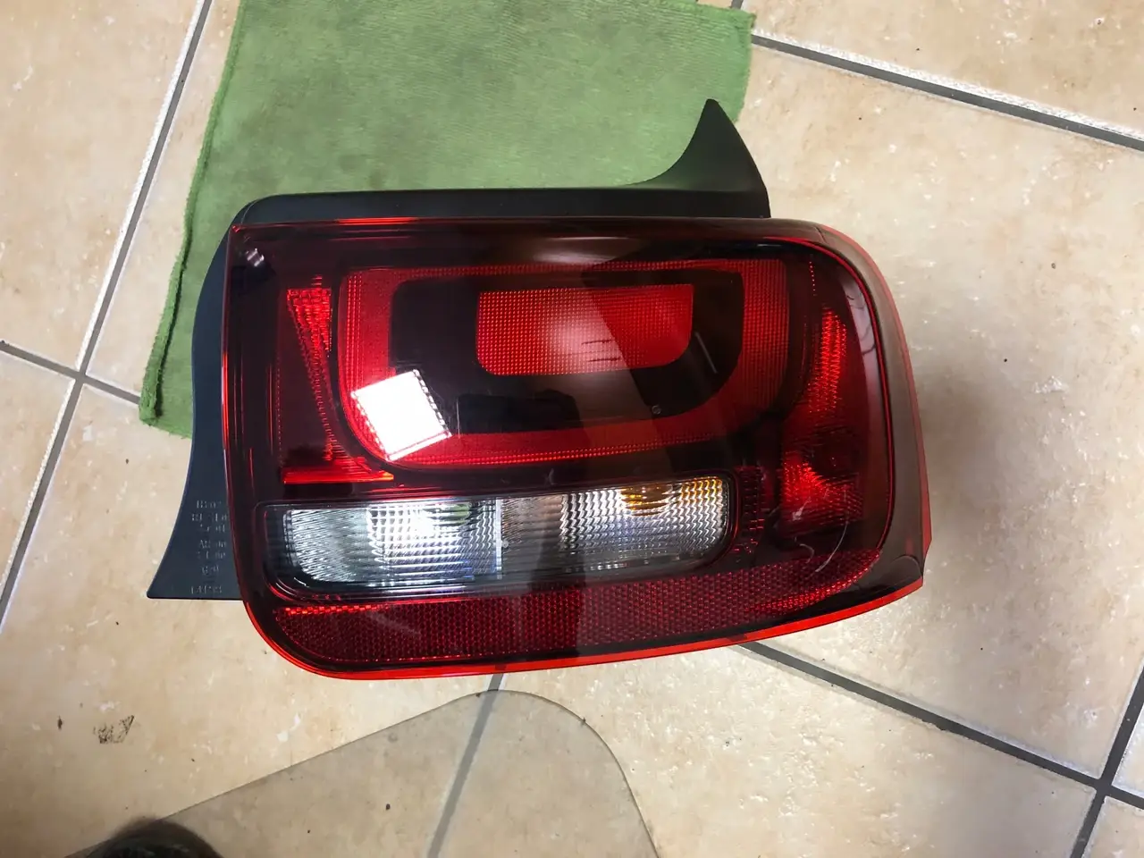 

Фонарь стоп Citroen OE 9800916080 zespolona Права под заказ 2-4 дн