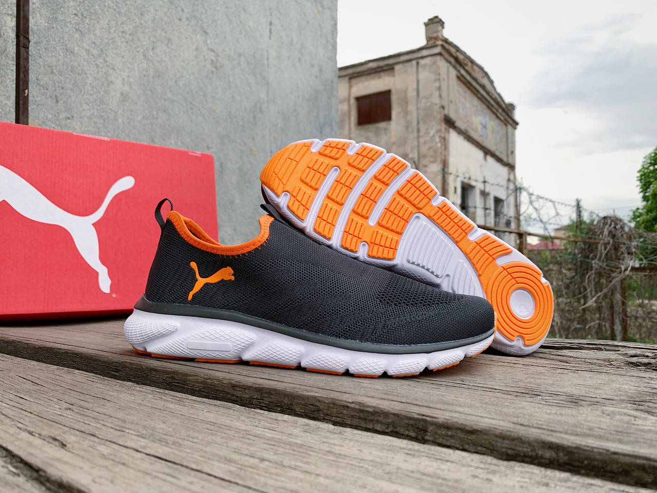 

Мужские летние кроссовки мокасины Puma с тонкой сеткой серые с оранжевым, Серый