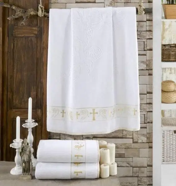 

Турецька крижма 70*140см ( плотність - 450г/м2 )