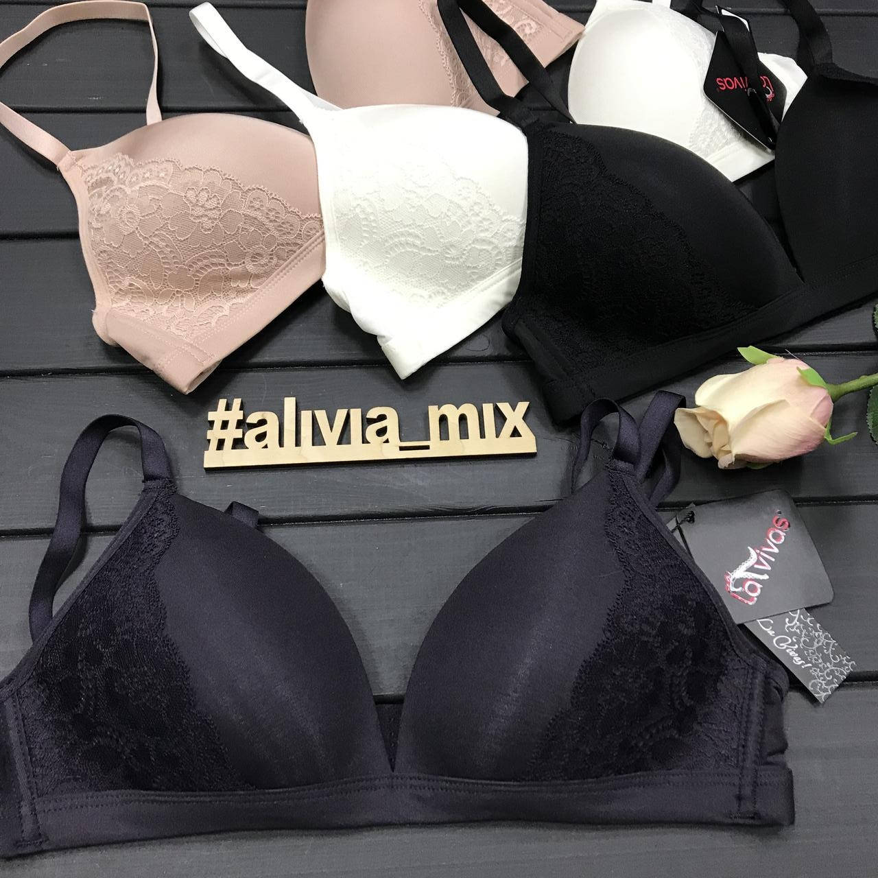 

Бюстгальтер без кости La vivas треугольник 70В