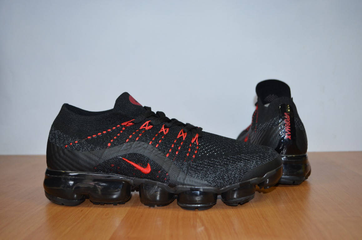 

NIKE VAPORMAX FLYKNIT .Кроссовки мужские Nike.Летние кроссовки.41 и 43 размер., Черный