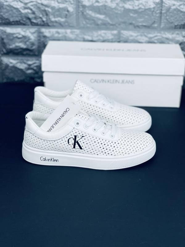 

Белая женская летняя обувь Келвин Кляйн сеточка кроссовки Calvin Klein 40, Лето, Кроссовки, Белый