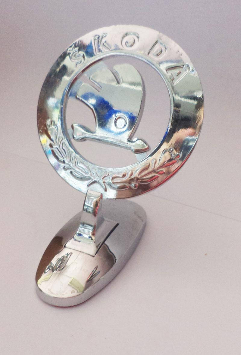 

Прицел на капот Skoda