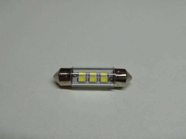 

Лампа светодиод с/ц МАЯК (12T11x36-W/6SMD) 12V C5W 36 мм AC 6SMD (35 х 28) белая