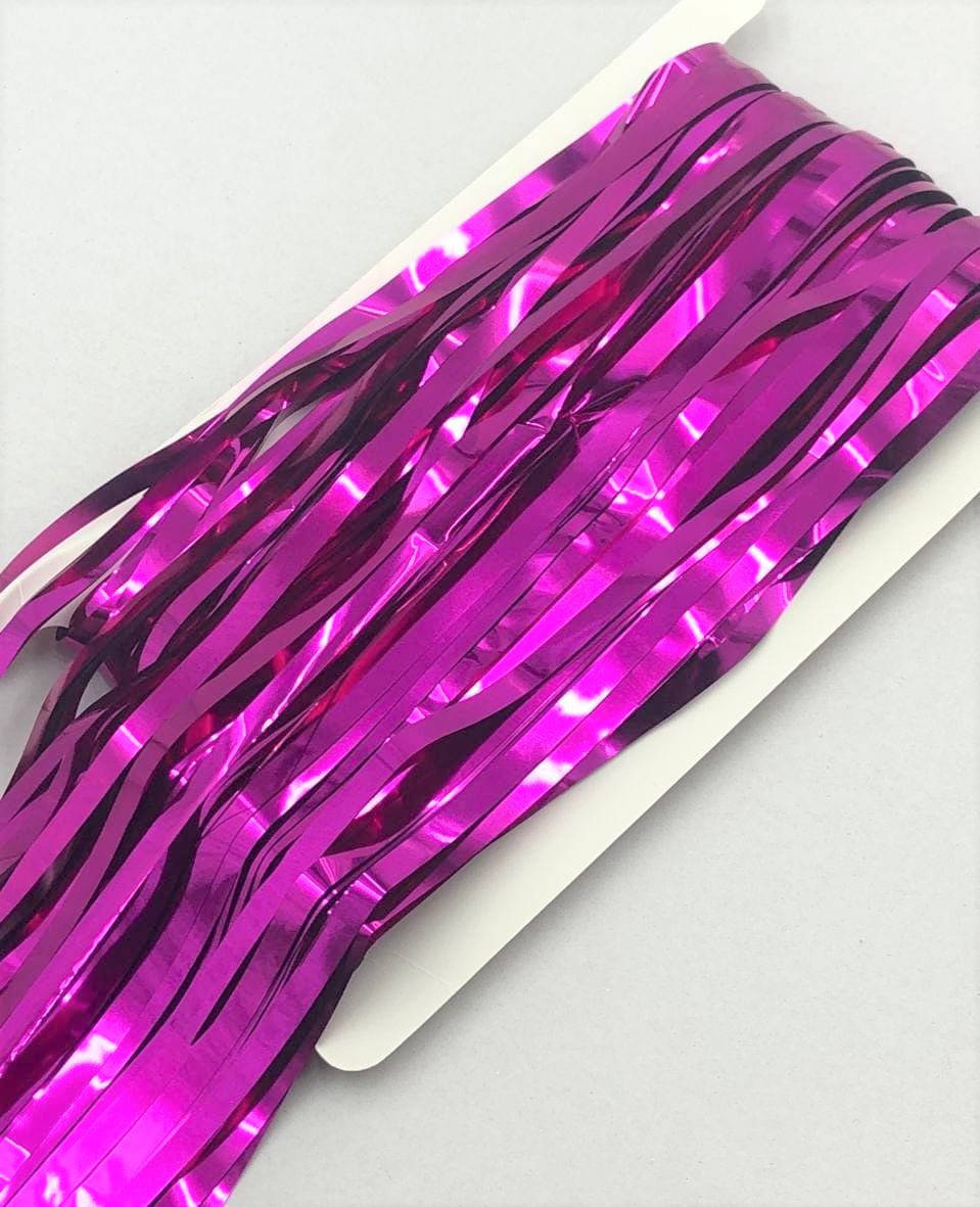 

Шторка фольгированная для фотозоны Малиновая 1м*2м