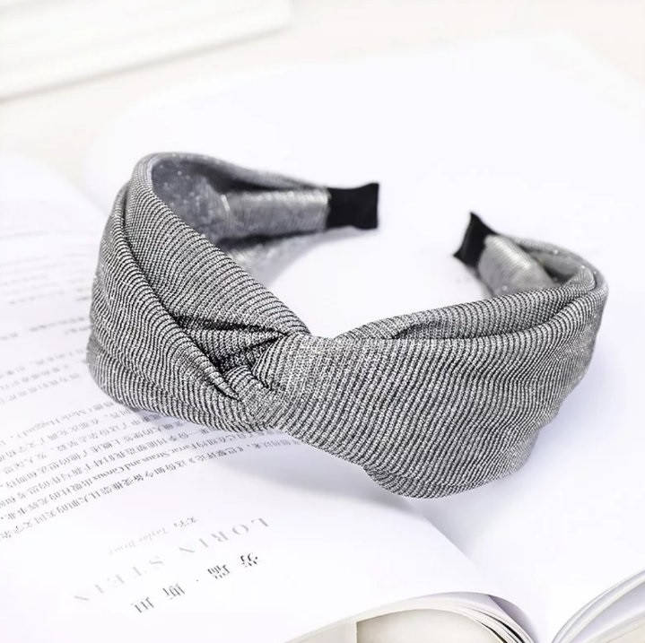 

Обруч для волос с люрексом. Серебро