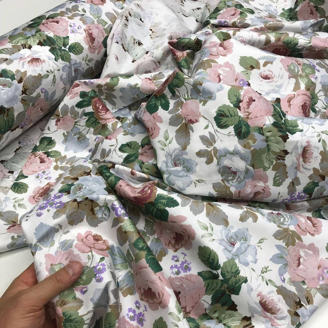 

Ткань хлопок крупные винтажные бежево-пудровые розы